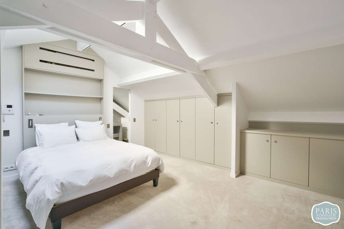 Maison à ASNIERES-SUR-SEINE