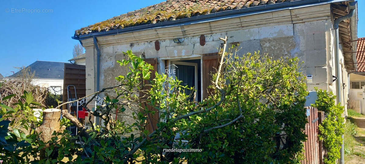 Maison à LENCLOITRE