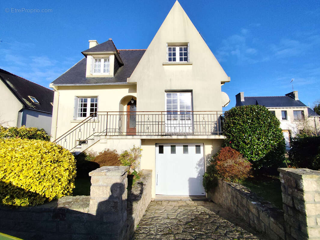 Maison à COMBRIT