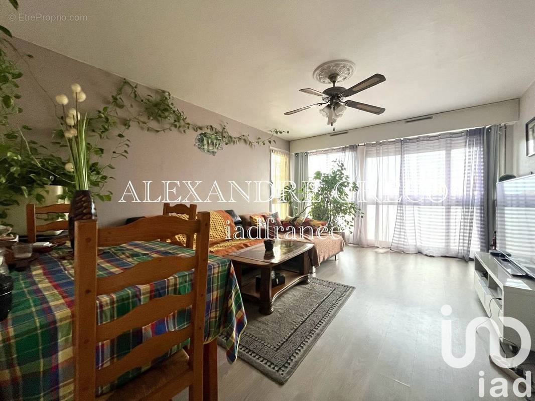 Photo 1 - Appartement à SAINT-GRATIEN