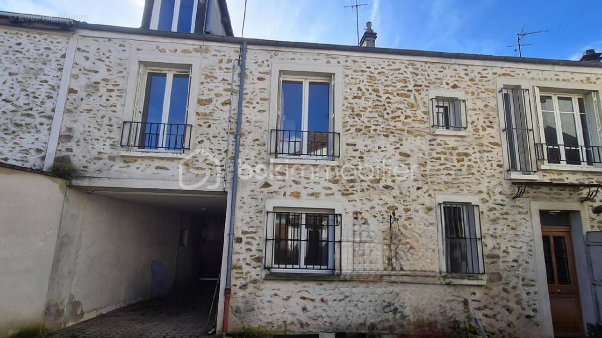 Maison à TOURNAN-EN-BRIE
