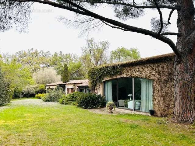 Maison à MOUGINS