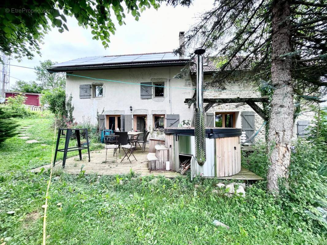 Maison à SAINT-PIERRE-DE-CURTILLE