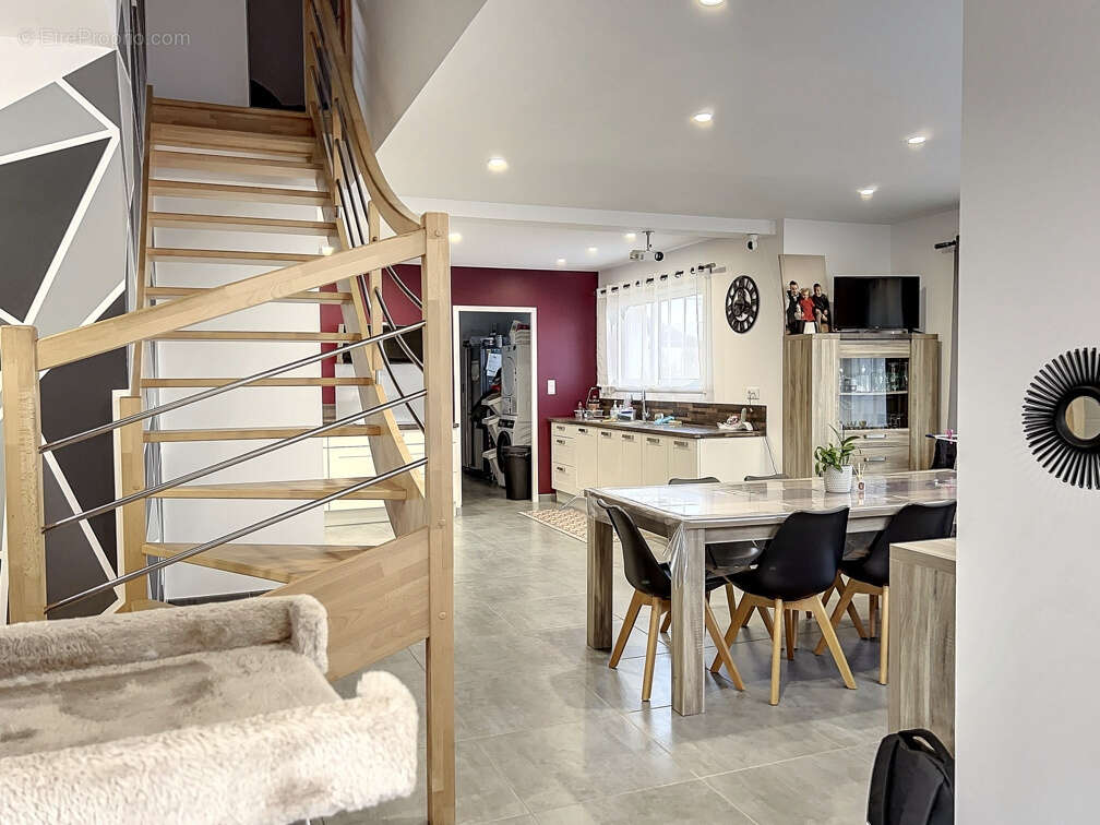 Maison à CHANGE
