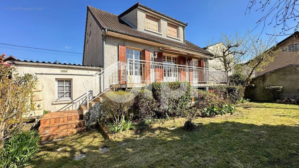 Maison à NEUILLY-SUR-MARNE