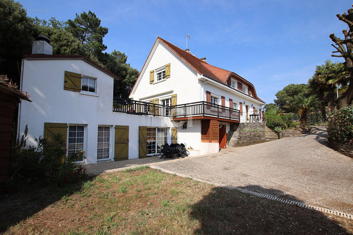 Maison à SAINT-MICHEL-CHEF-CHEF