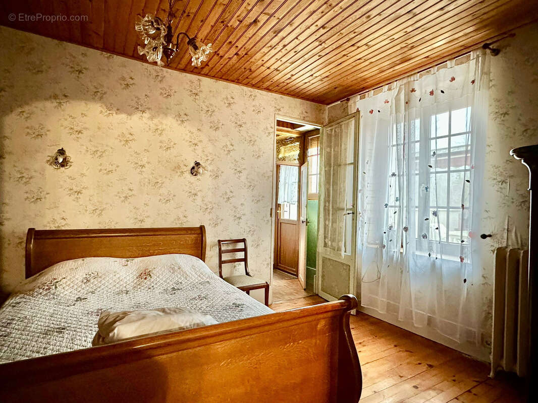 Maison à VERNEUIL-EN-HALATTE