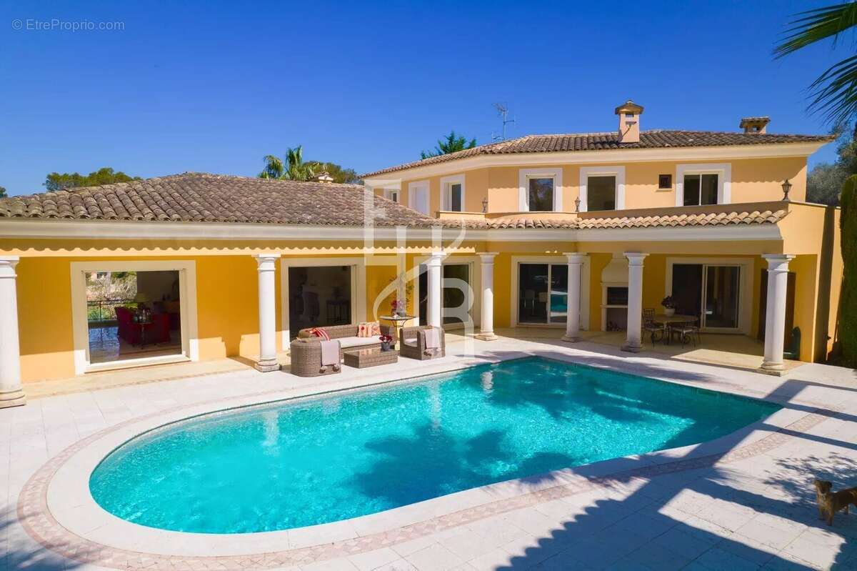 Maison à MOUGINS