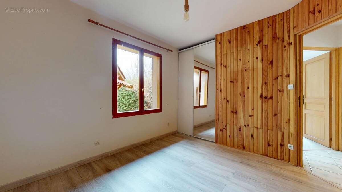 Maison à LUCENAY