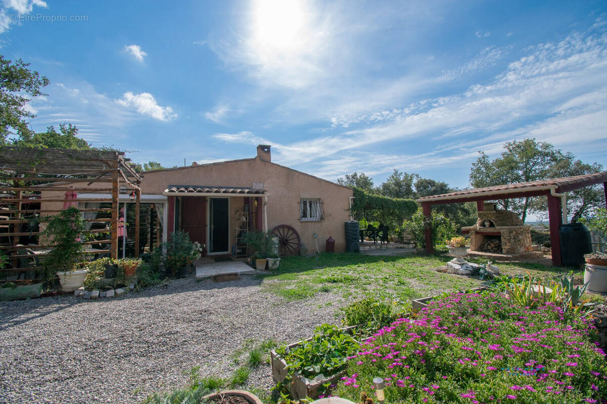 Maison à REGUSSE