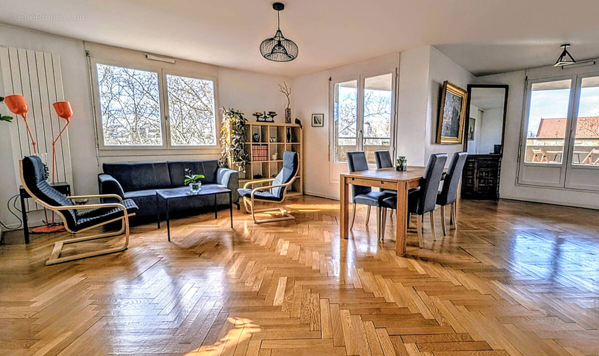 Appartement à LYON-6E