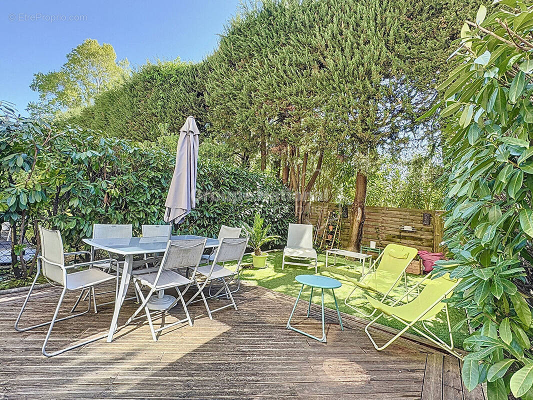Appartement à MANDELIEU-LA-NAPOULE