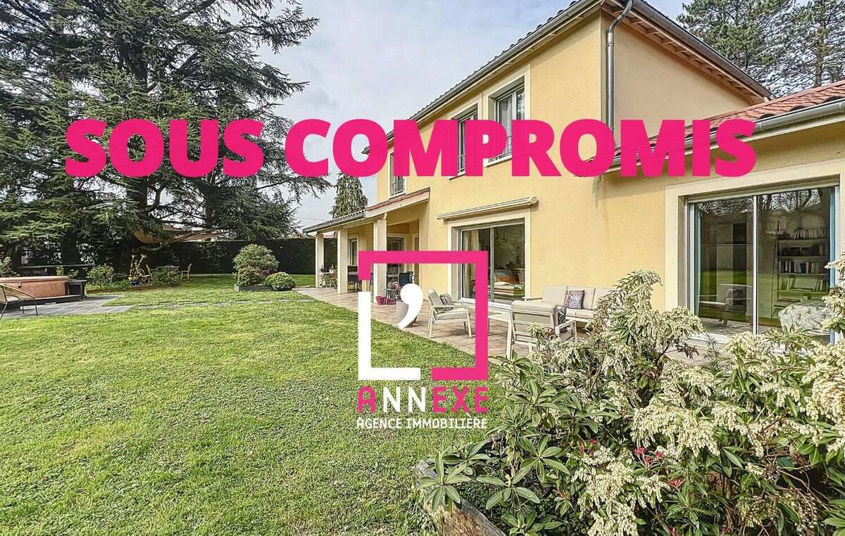 Maison à MONTANAY