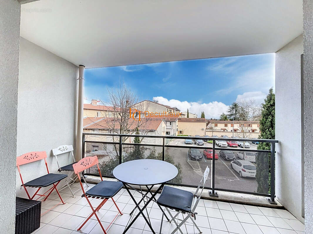 Appartement à CRAPONNE
