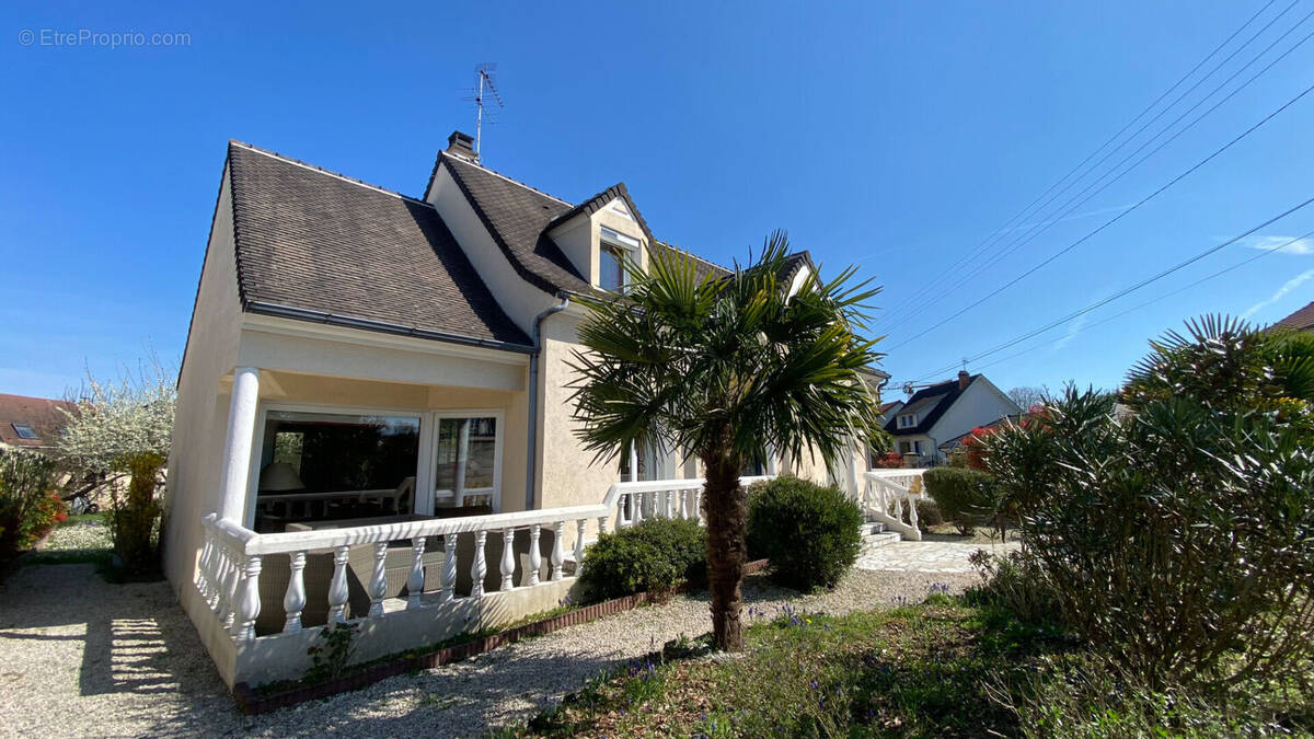 Maison à BEAUCHAMP