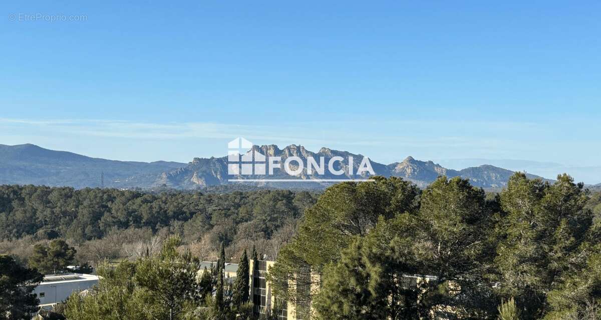 Appartement à ROQUEBRUNE-SUR-ARGENS