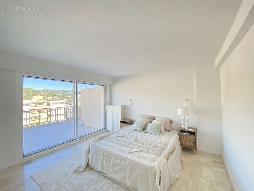 Appartement à LE CANNET