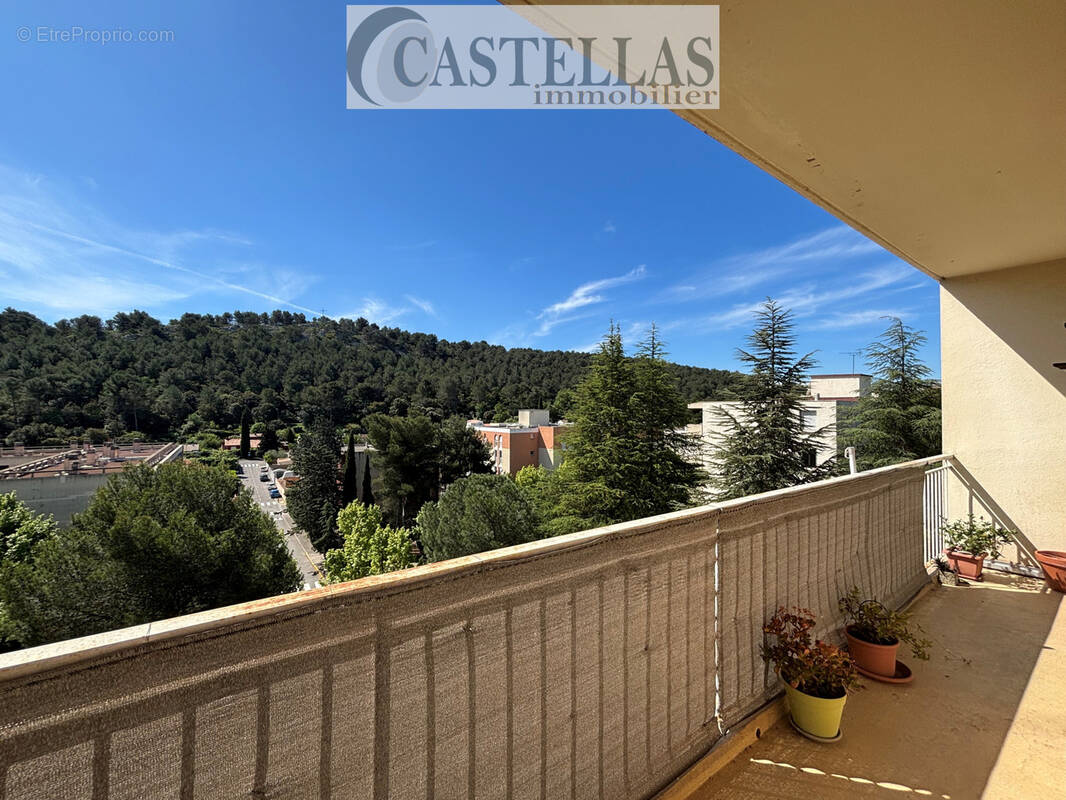 Appartement à CARNOUX-EN-PROVENCE