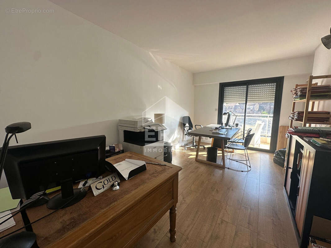Appartement à VENCE