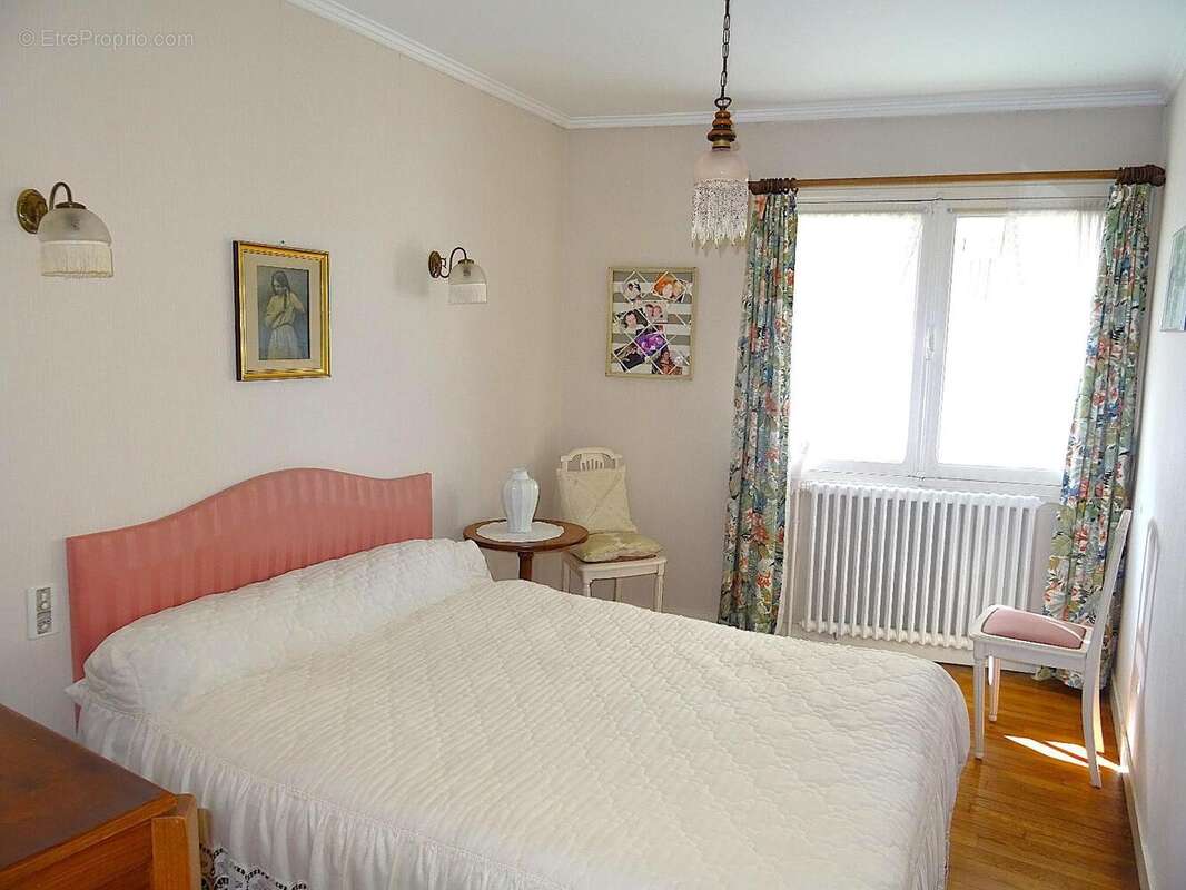   - Maison à THOUARS