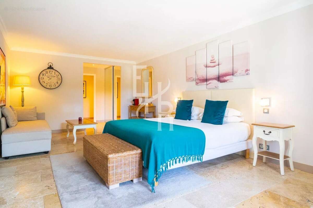Maison à MOUGINS