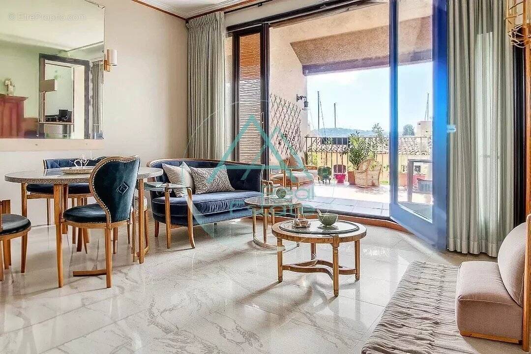 Appartement à COGOLIN