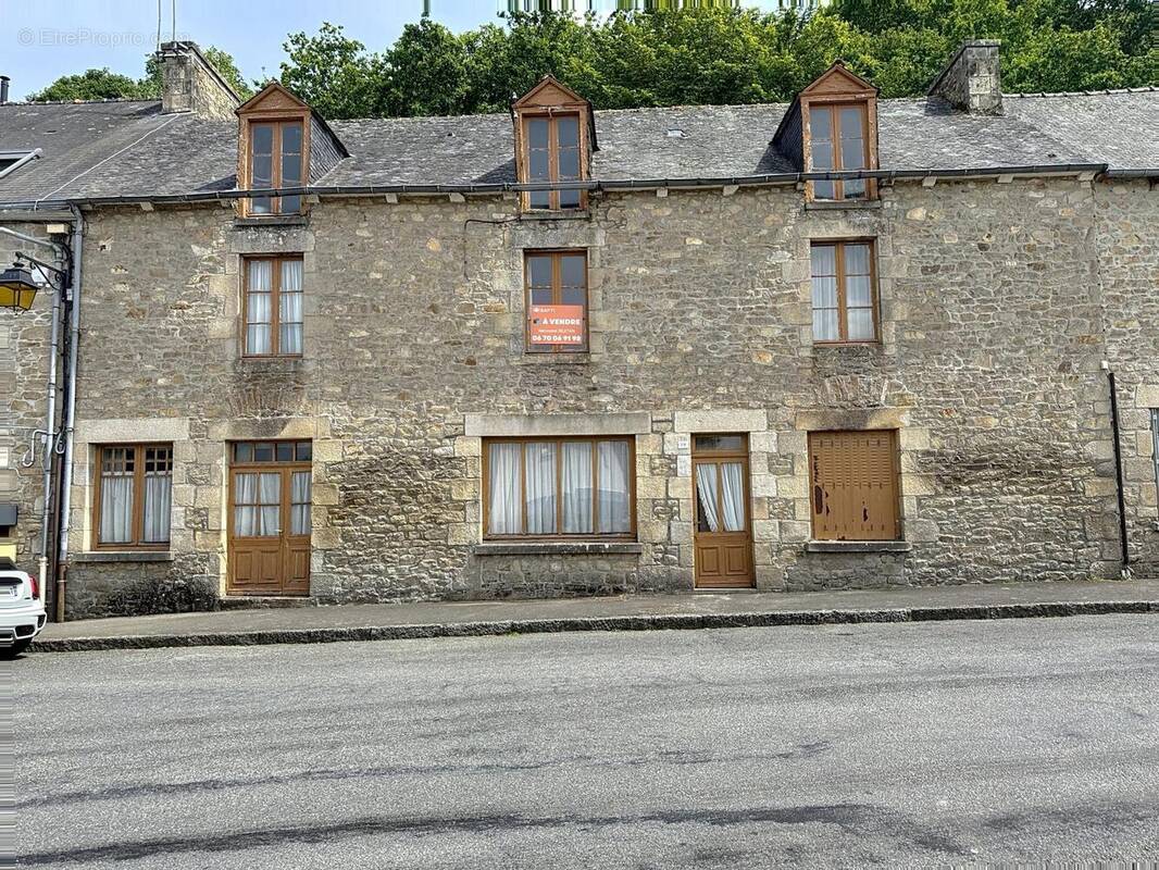 Photo 1 - Maison à JUGON-LES-LACS