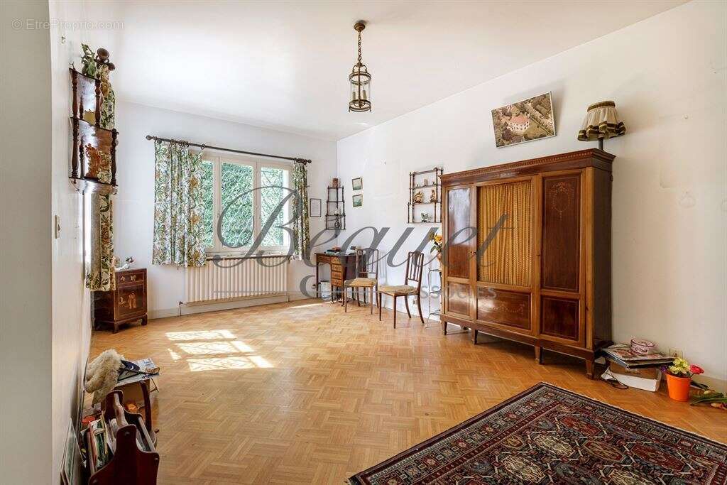 Maison à VAUCRESSON