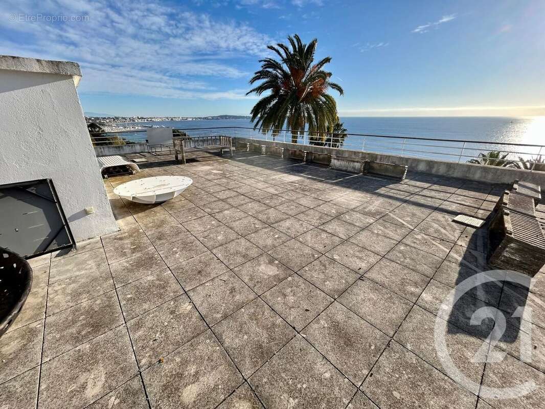 Appartement à VALLAURIS