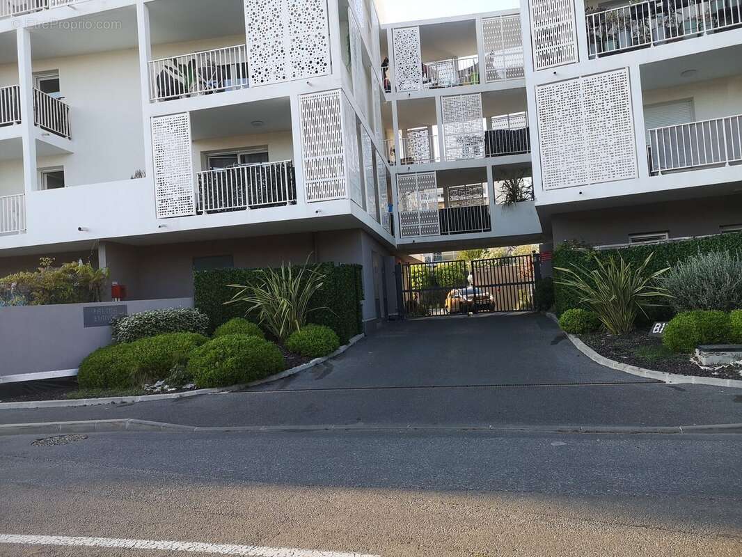 Parking à CANNES