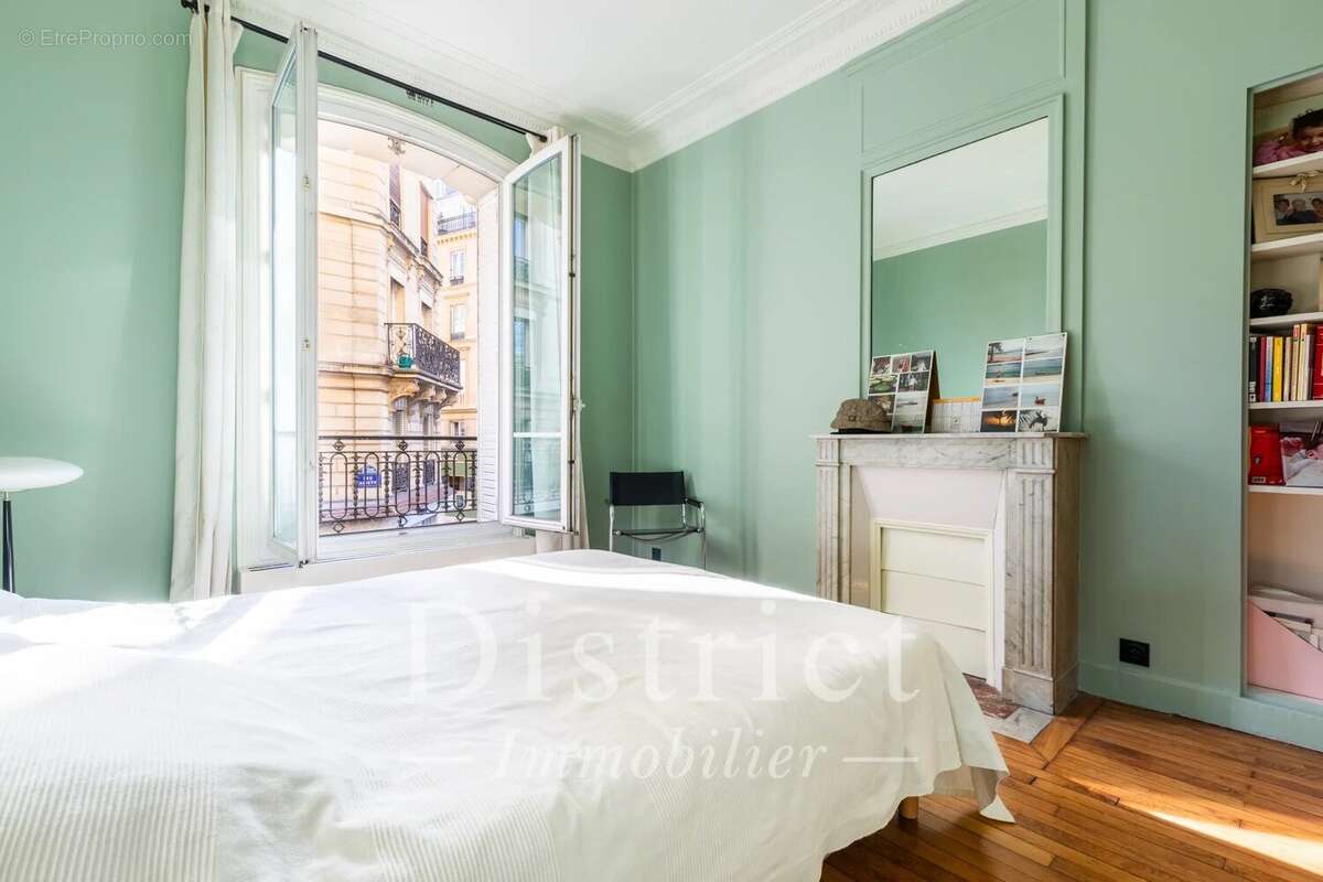 Appartement à PARIS-6E