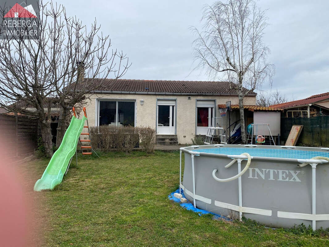 Maison à AIGUEFONDE
