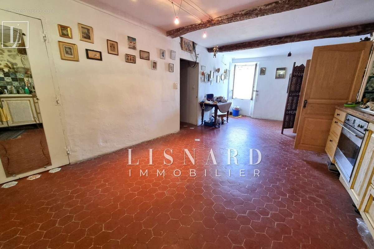 Appartement à VALLAURIS