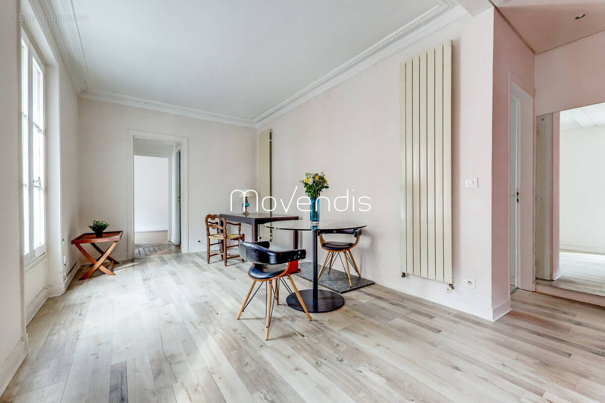 Appartement à PARIS-17E