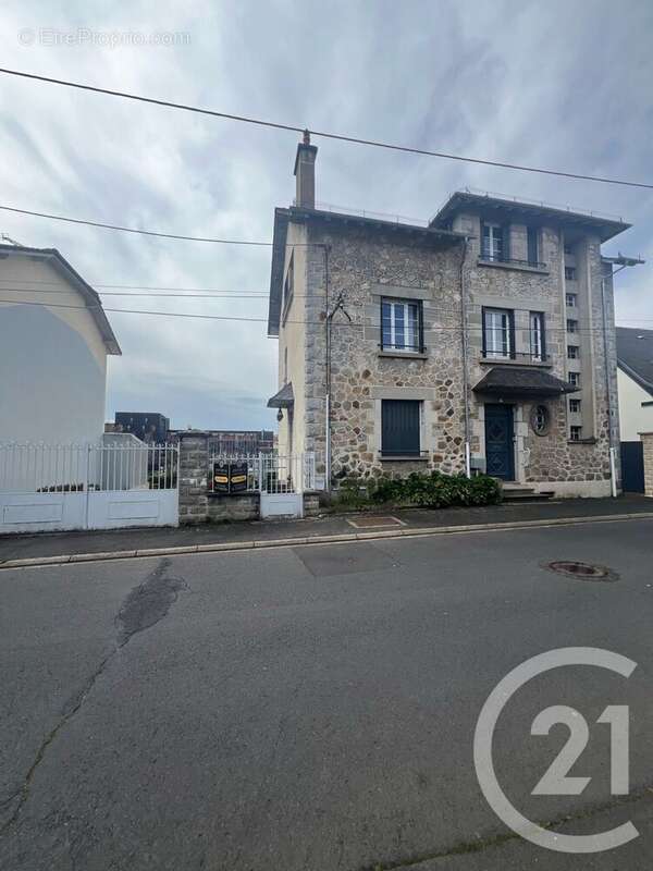 Maison à AURILLAC