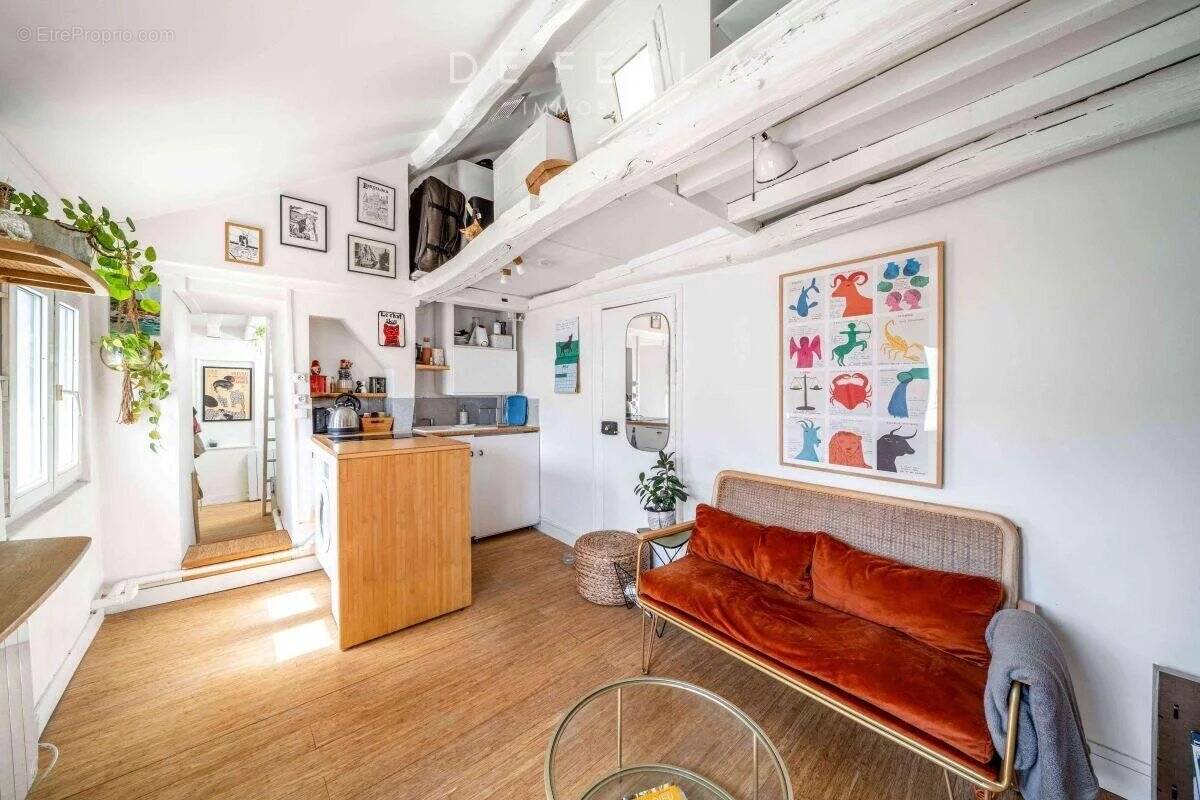 Appartement à PARIS-3E