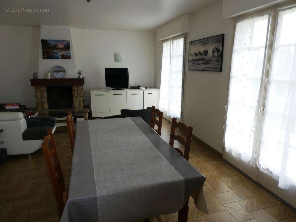 Maison à LOCMALO