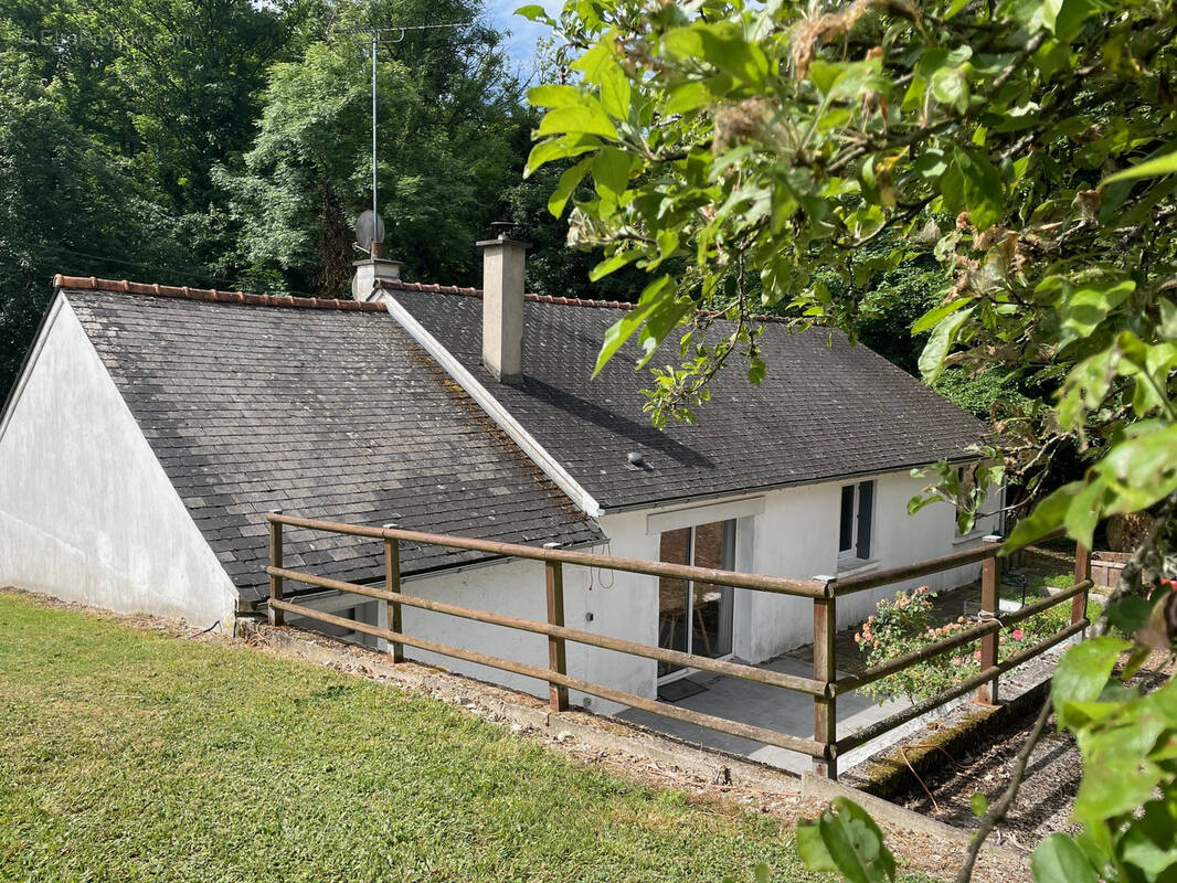 Maison à SAINT-OUEN-LES-VIGNES