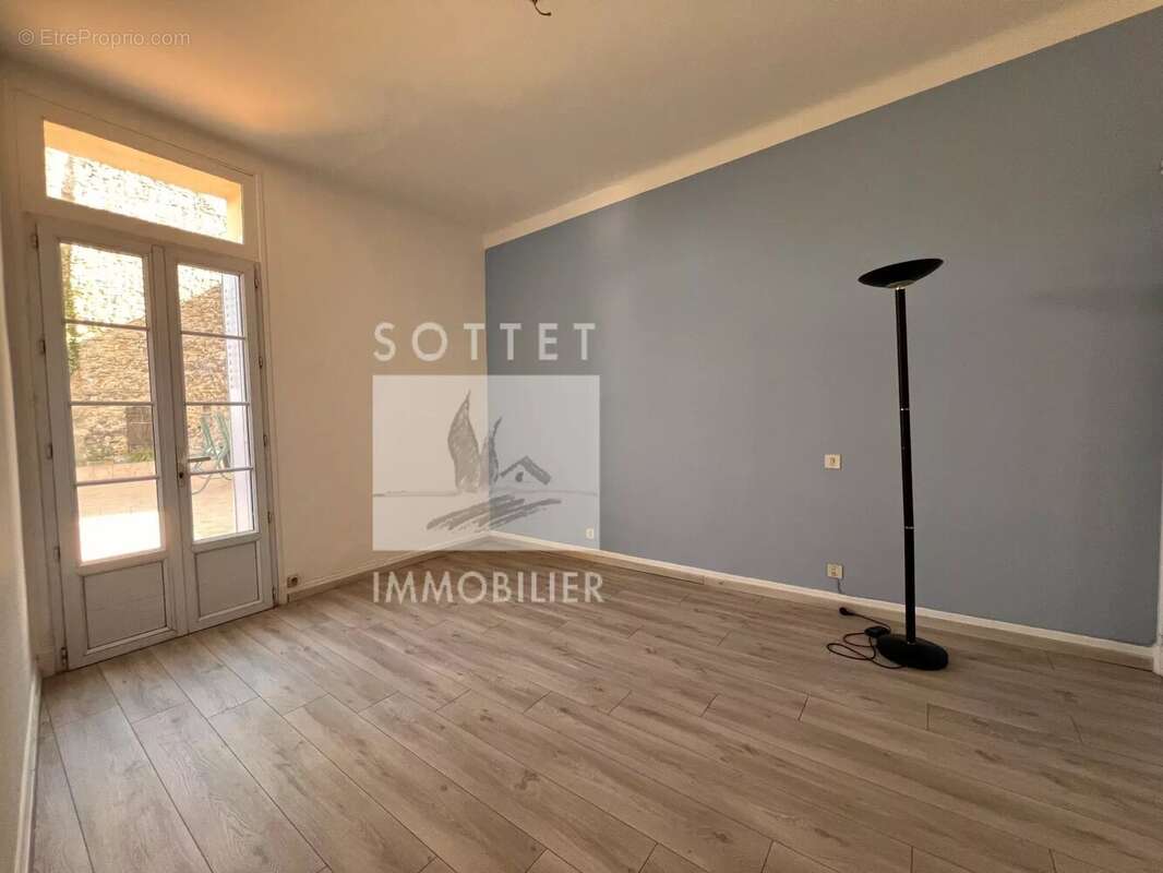 Maison à BOLLENE