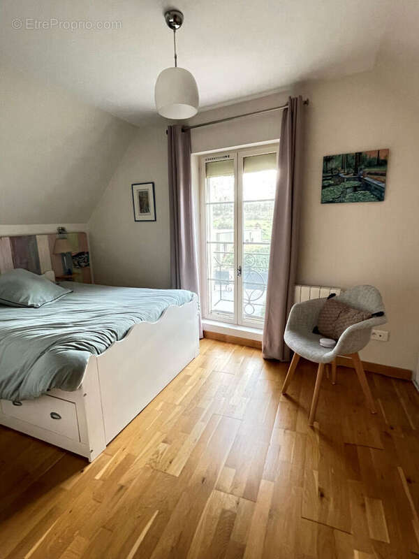 Maison à NAZELLES-NEGRON