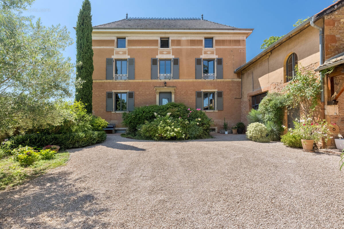 Maison à LACHASSAGNE