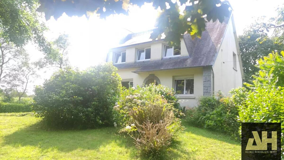 Maison à GUIPRONVEL