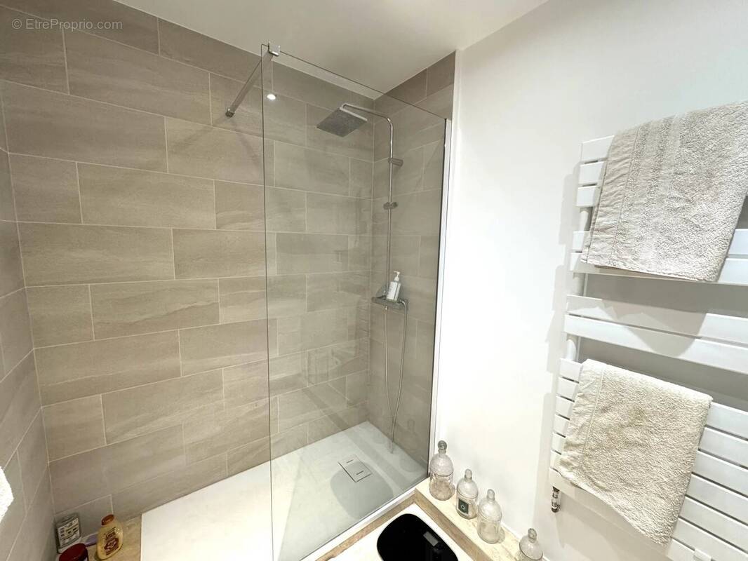 Appartement à MANDELIEU-LA-NAPOULE