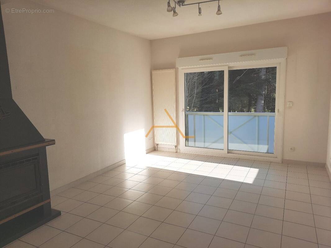 Appartement à DIEULEFIT