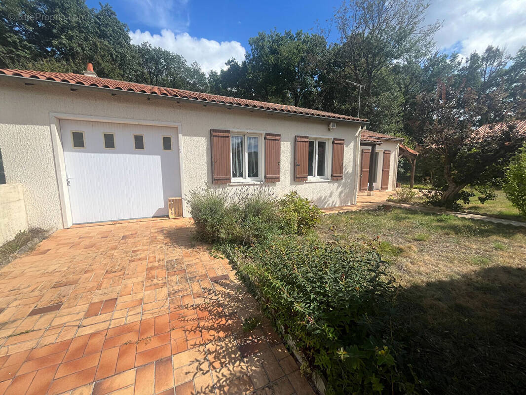 Maison à SAINT-BENOIT