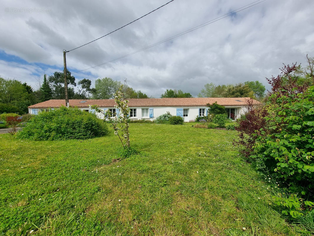 Maison à BOIS-DE-CENE