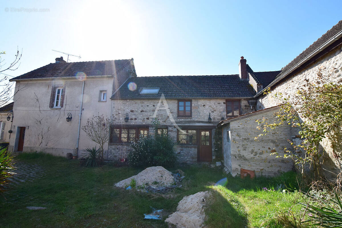 Maison à VILLIERS-SAINT-GEORGES