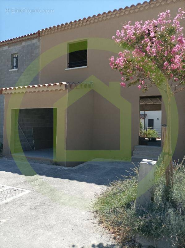 Maison à BEAUCAIRE