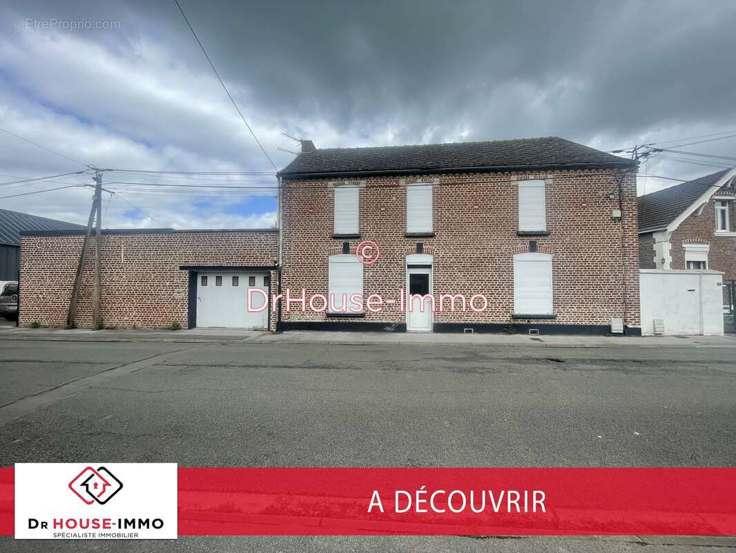 Maison à QUAROUBLE