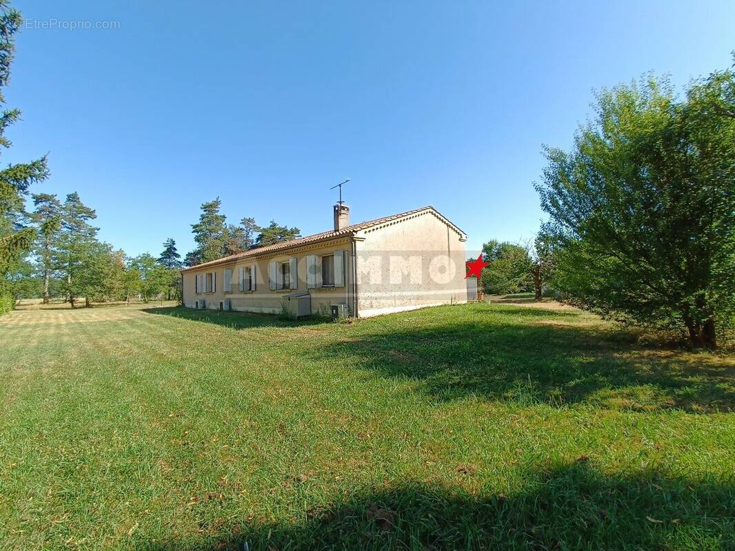 Maison à LABRUGUIERE